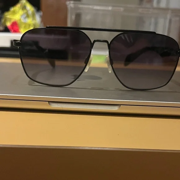 rag & bone Black Aviator Sunglasses display picture 3